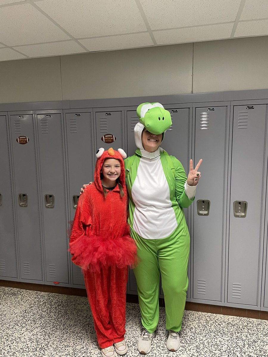 DonlinSTEM's tweet image. Happy Halloween from all of us here at Byron Middle School! 🎃