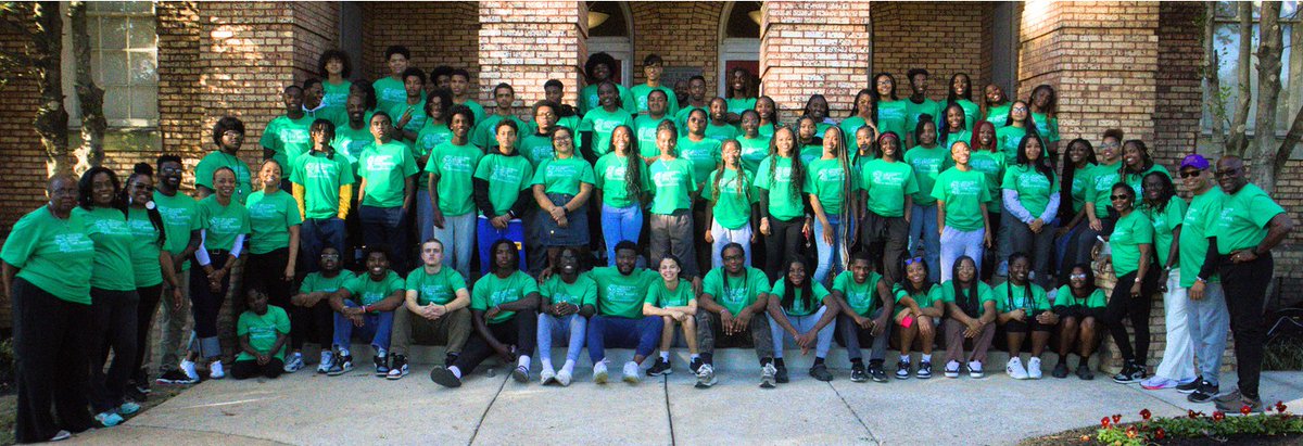 Twenty-six SPPS students from six schools attended the 20th annual (HBCU) Tour. The group attended nine HBCU’s, including the Homecoming football game at Lane College. There were a total of 63 students from several districts across Minnesota. SPPS staff and admin were chaperones.
