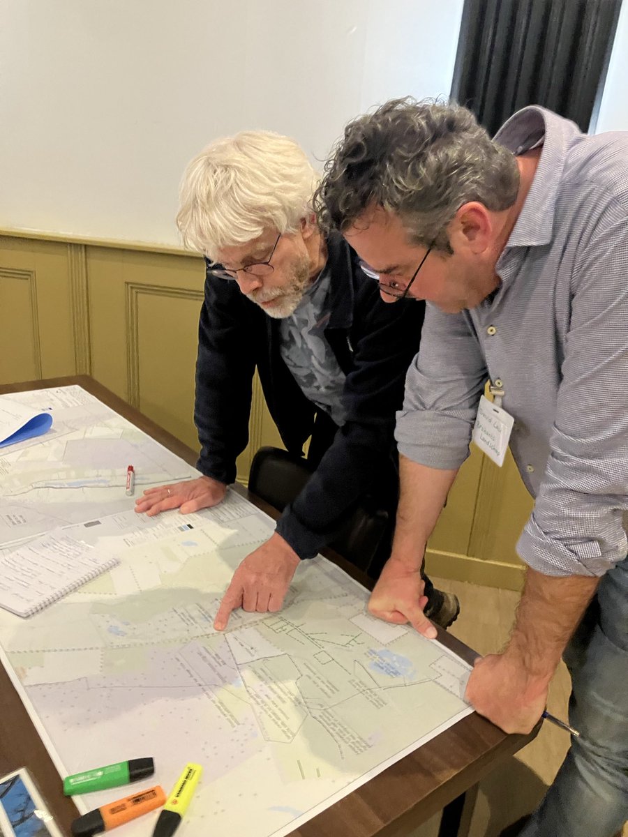Inloopavond in Riel voor ons hydrologisch herstelproject op de Regte Heide. We gaan proberen lokaal water vast te houden, de grondwaterstand verhogen en kweldruk herstellen. Blijft lastig uit te leggen na de afgelopen winter. Toch overwegend positieve reacties.