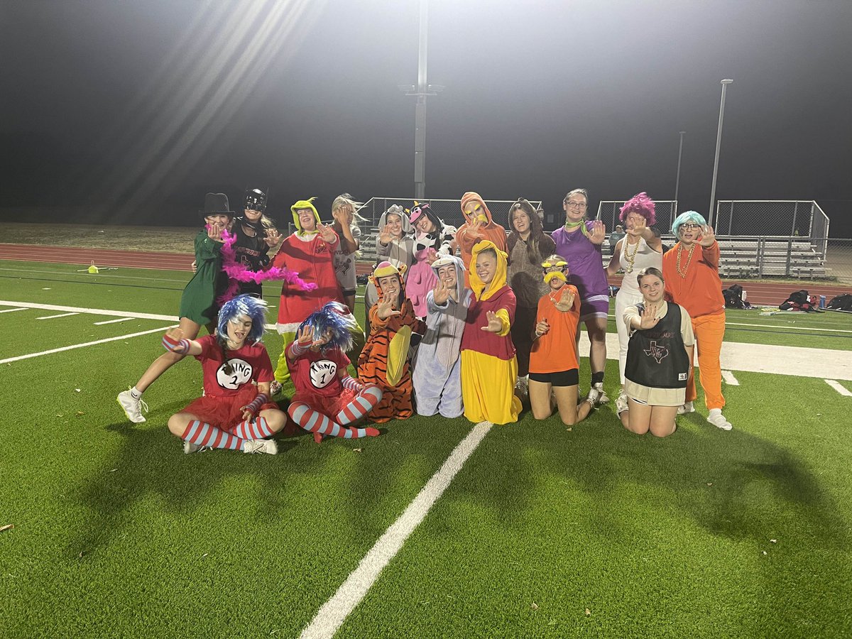 Fun time at our Halloween practice and HS boys vs. girls scrimmage last night!! Wishing everyone a safe &amp; great Halloween! 🎃👻🤡💀🦇🦄
<a href="/lovejoyisd1/">Lovejoy ISD</a> 
<a href="/Lovejoy_HS/">Lovejoy High School</a> 
<a href="/LovejoyMessngr/">Lovejoy Messenger</a> 
<a href="/LovejoyHS/">Lovejoy High School</a> <a href="/pusterlearners/">Puster Elementary</a> <a href="/sloancreekis/">Sloan Creek IS</a>