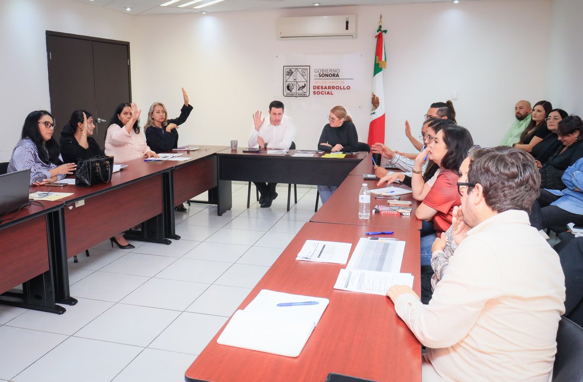 SonoraBienestar's tweet photo. 📑 Hoy se realizó la Cuarta Sesión Ordinaria del Comité de Control y Desempeño Institucional (COCODI), en #Sedesson.
🔎 Se revisaron los avances del tercer trimestre de 2024 con el que reiteramos nuestro compromiso de trabajar con total transparencia y responsabilidad. https://t.co/CZOkRnaaPy