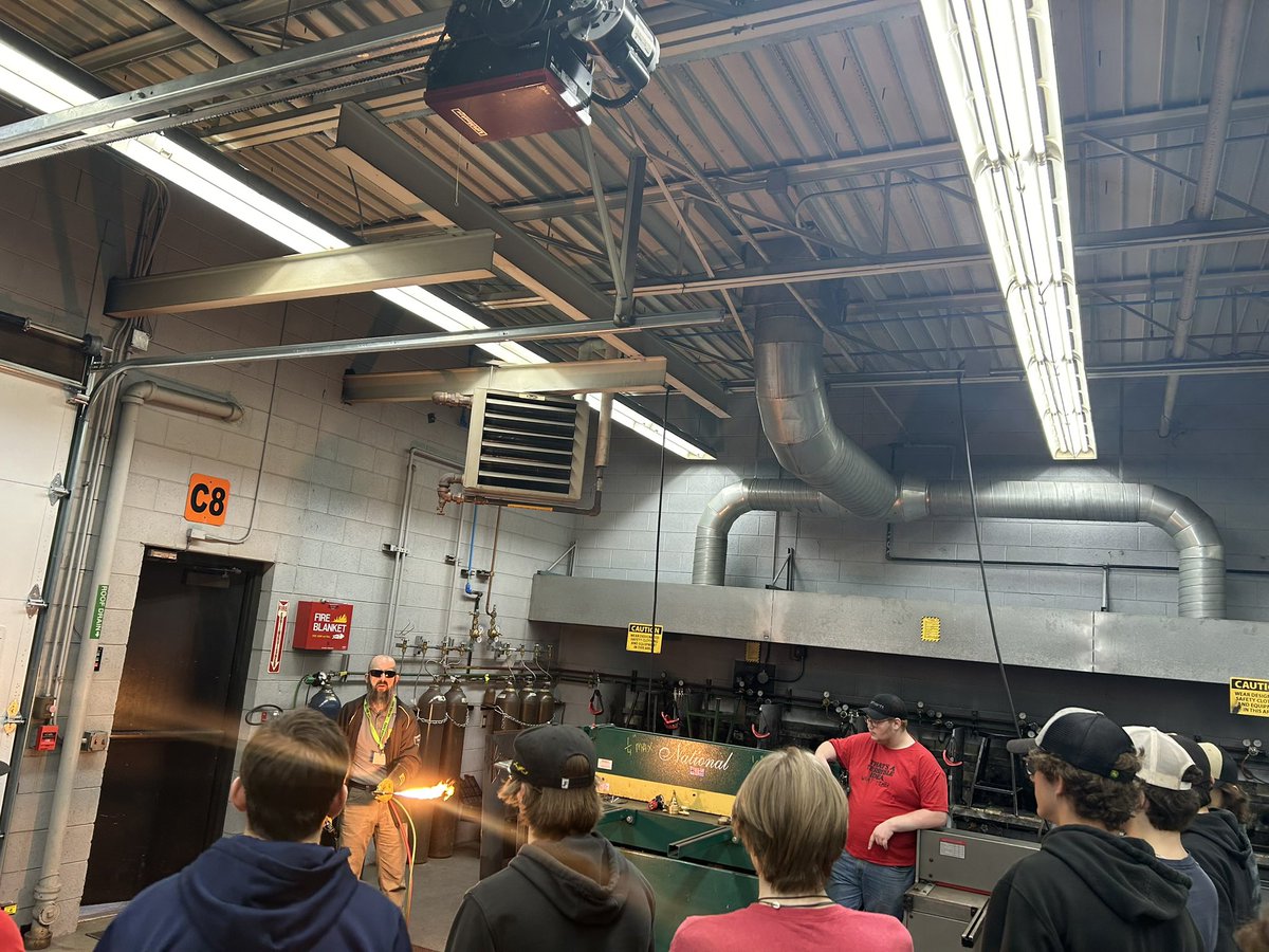 wilson6461's tweet photo. ESAB and Purity visited the welding classes today at Cheboygan High School  to provide our students with hands-on oxy fuel training. Mr. Fimbinger provides our students with so many amazing resources!
#GoChiefs!! https://t.co/YM3Ximsm6v