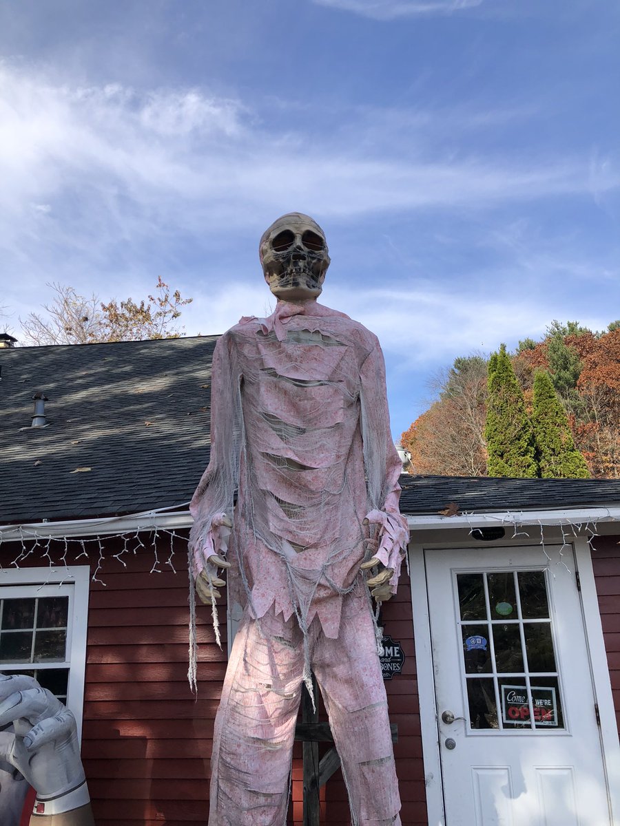 AP Strange tweet media