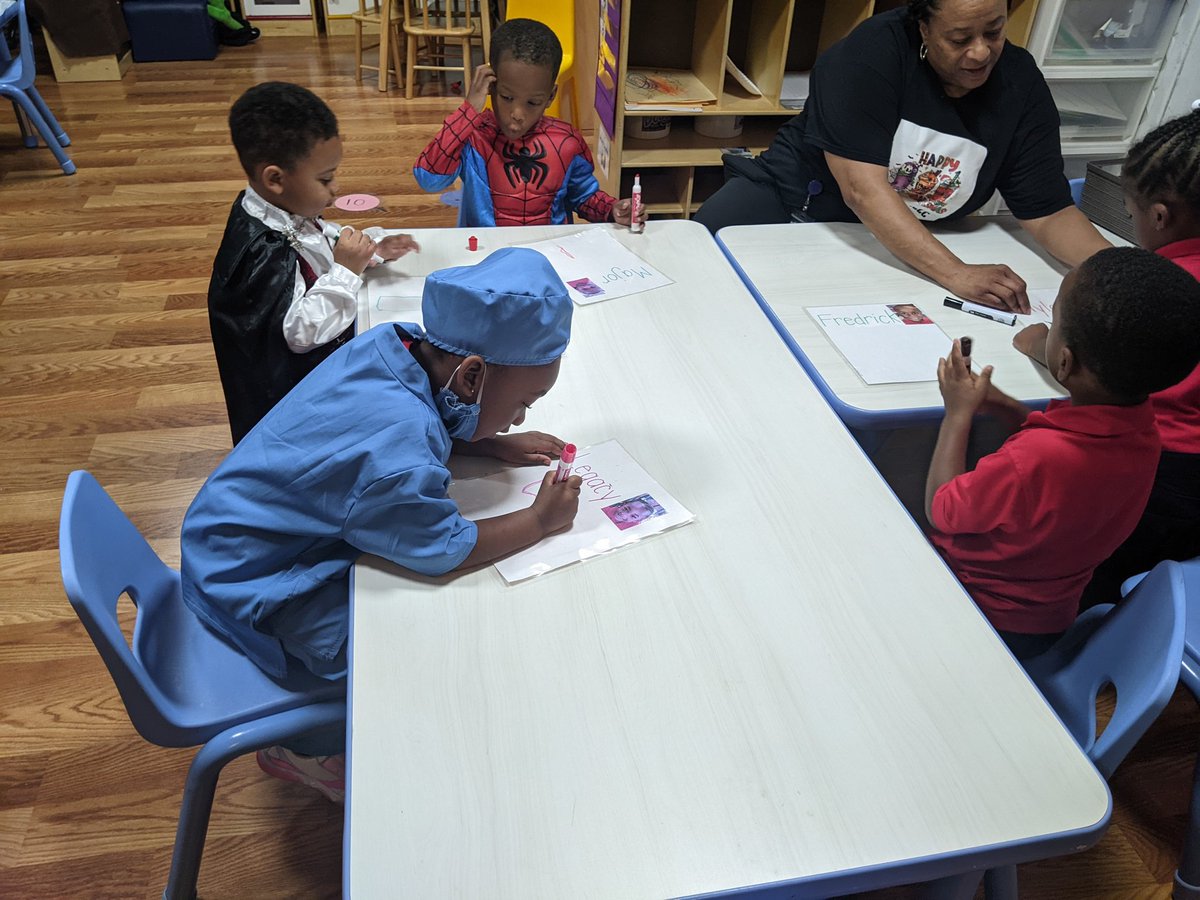 🌟 Ms. Hall, one of our amazing PreK Partnerships teachers, guides her students through the Daily Sign-in routine! It's a fun way for them to practice writing their names and recognizing the letters. Keep up the great work, PreK3 Friends!