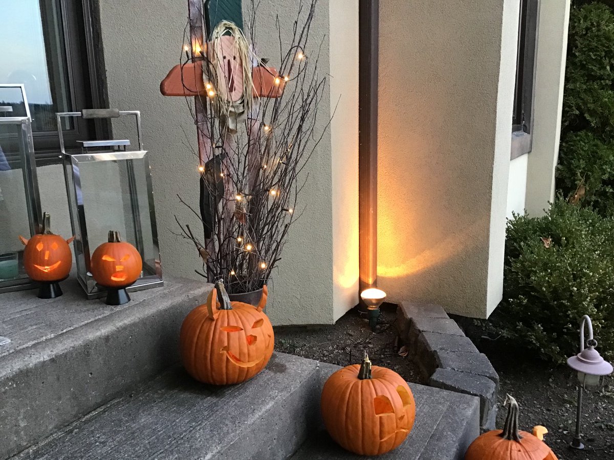 BakerDodge's tweet photo. Happy Halloween 🎃 ⁦@Undercove5⁩ https://t.co/GFMJsF8auj