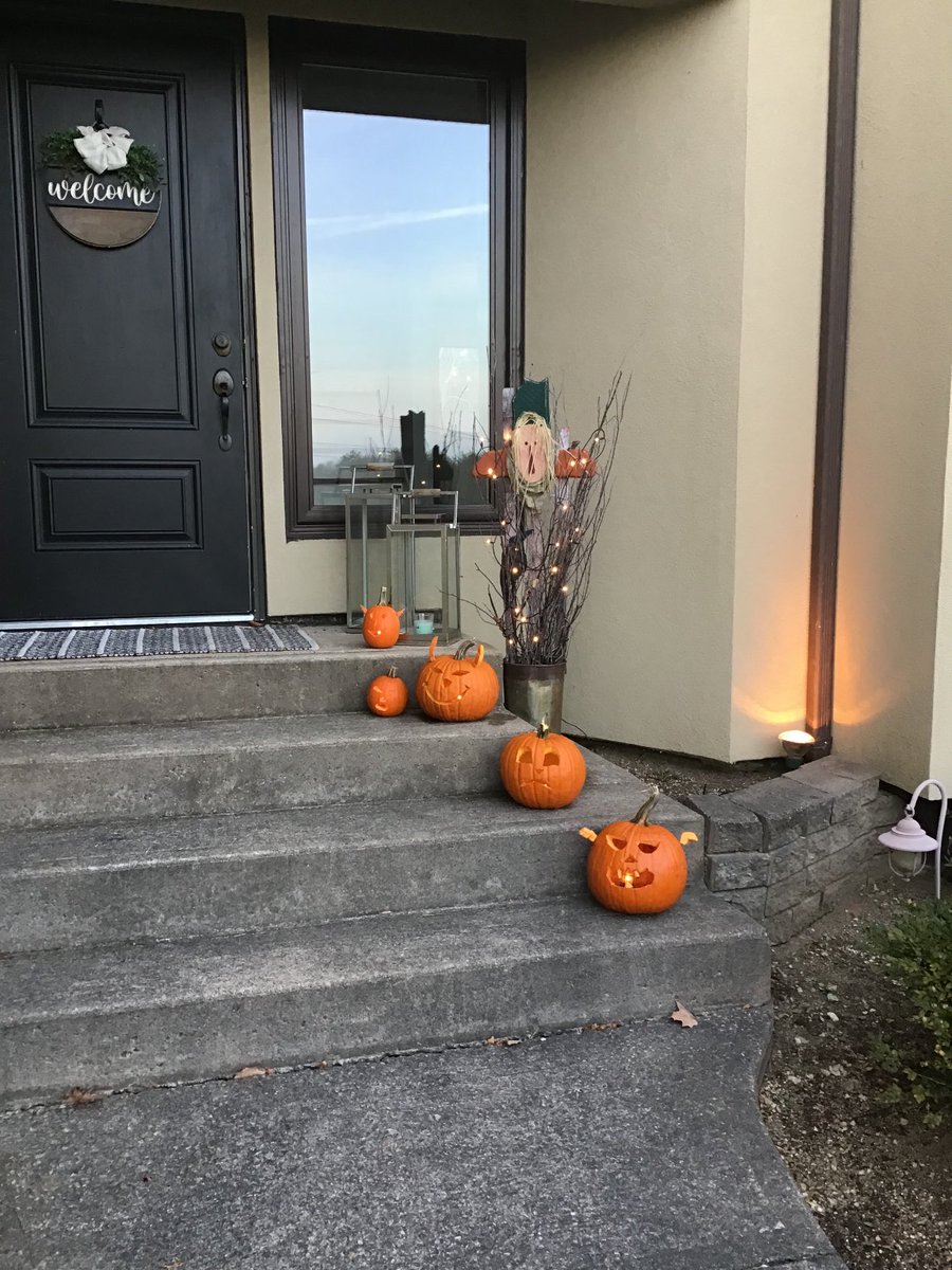 BakerDodge's tweet photo. Happy Halloween 🎃 ⁦@Undercove5⁩ https://t.co/GFMJsF8auj