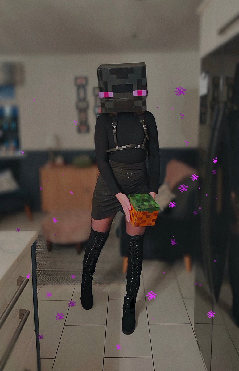 Molly ✧ tweet media