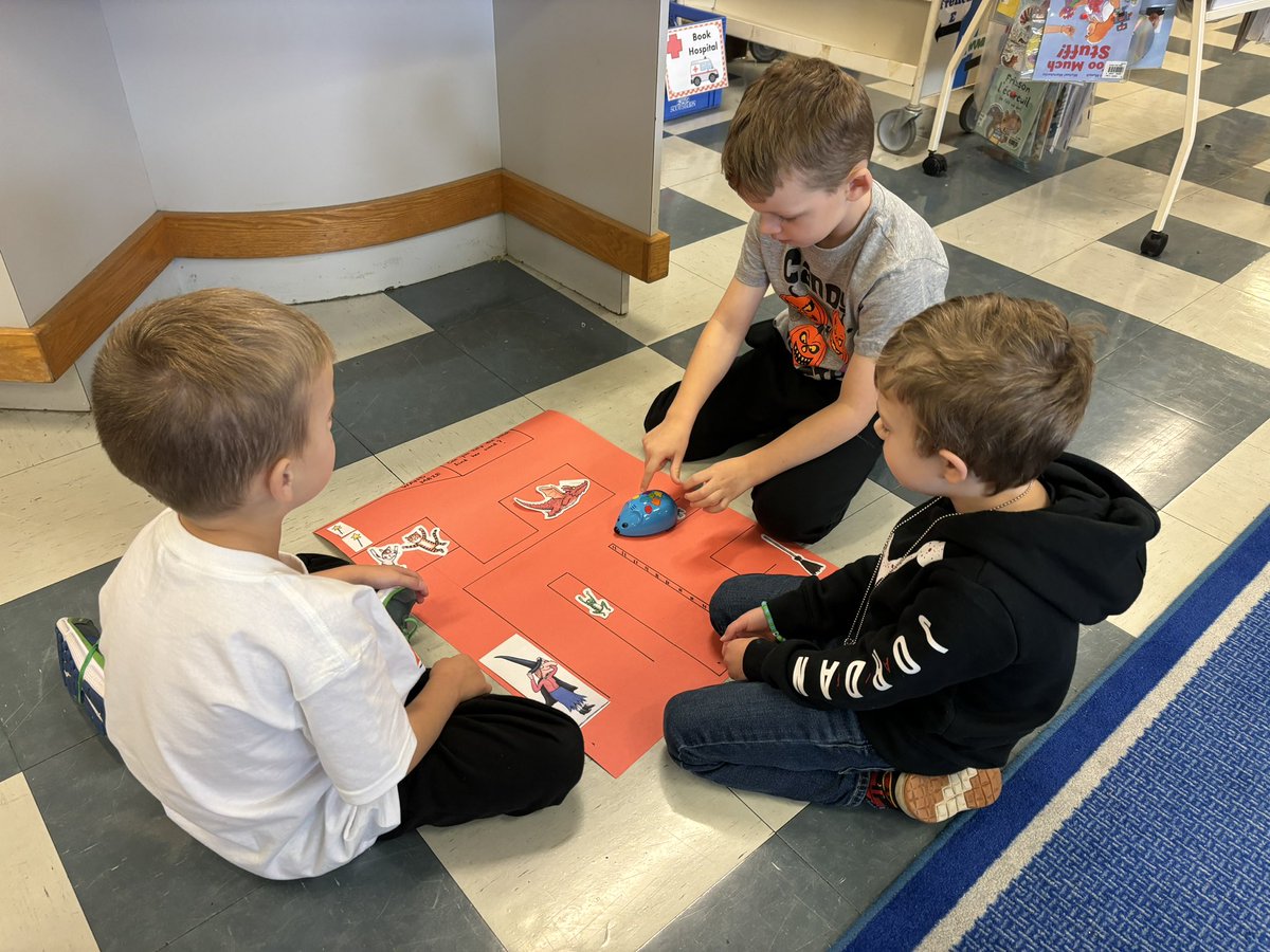 “Room on the Broom” centers with Mrs. Costello! 🧙 🧹 🐱 🐶 🦜 🐸 <a href="/holyfamilyscho2/">holyfamilyschool</a>