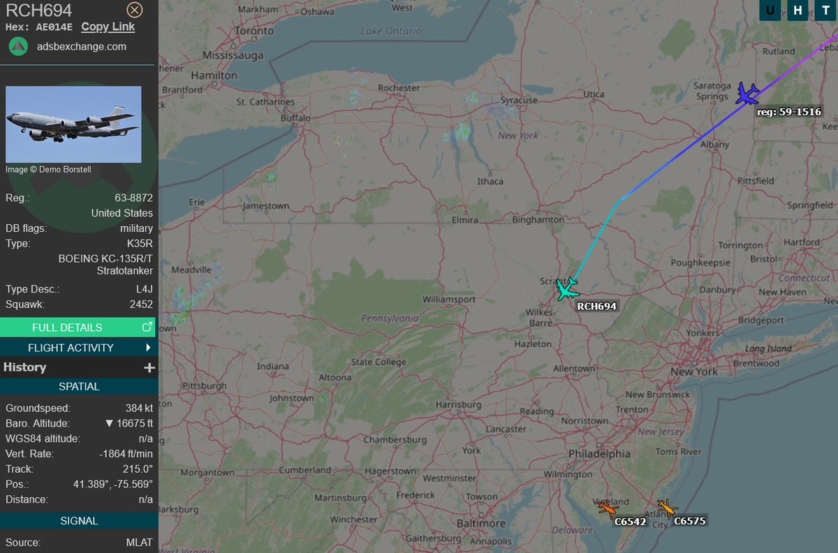 rjsincs's tweet image. Haven't had a good #MilAir spot in a bit. #RCH694 #AE014E #KC135 and far be it from me to get a good pic of it lol.