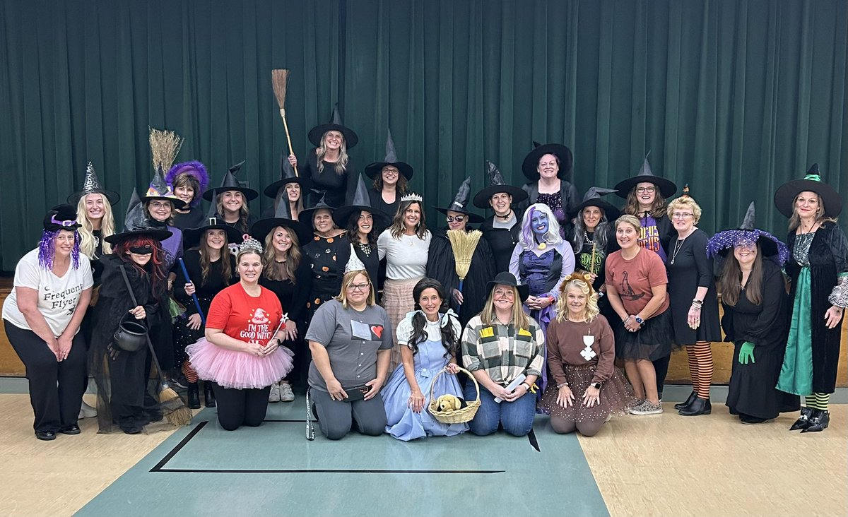 EdgewoodRSD's tweet photo. WICKED! 
#HappyHalloween2024 #thanksforthefun #weRedgewood @RidleyDistrict https://t.co/QBkwcpdeE5