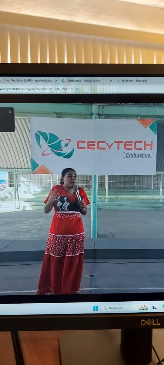 AlyRu1's tweet photo. Un honor coincidir con @EufrosinaCruz Una gran mujer con una historia maravillosa.  Mucho que seguirte aprendiendo, querida Eufrosina.  Un abrazo y muchas gracias por platicar con nuestros jóvenes https://t.co/kcu67QEcaB