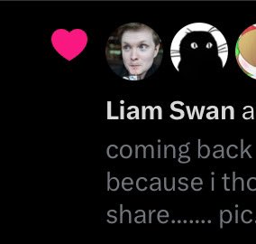 breadbybread_'s tweet photo. omg liam swan writer of joker vs giorno and other previous episodes of the hit webseries death battle hi https://t.co/XkoNmmz3e3