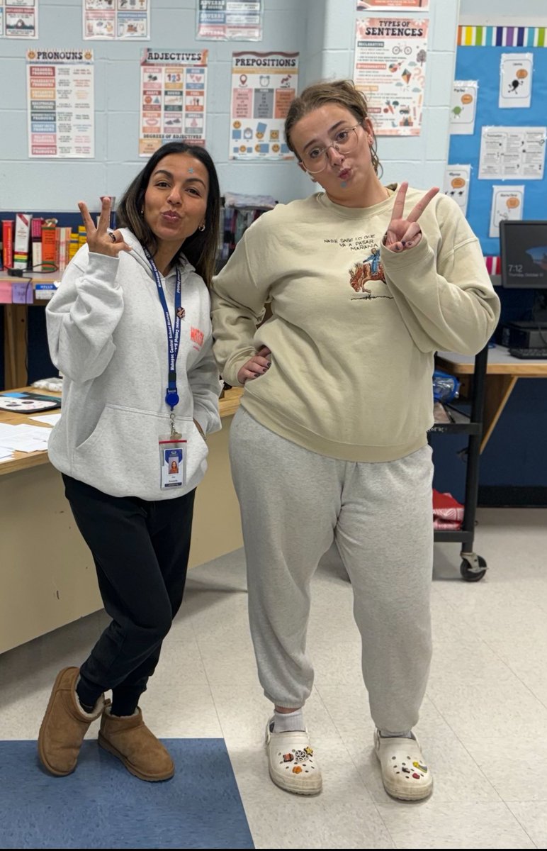 MSchausENL's tweet photo. Just your favorite MHS ENL teachers disguised as students today #HappyHalloween #MissDoYouHaveFood ? https://t.co/PeRQv3BLfa