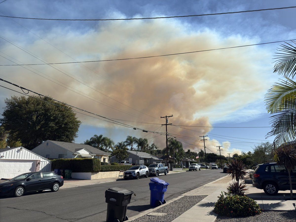 landonalder's tweet photo. @SDFD View from burgundy st in allied gardens https://t.co/gVWdGzR86k