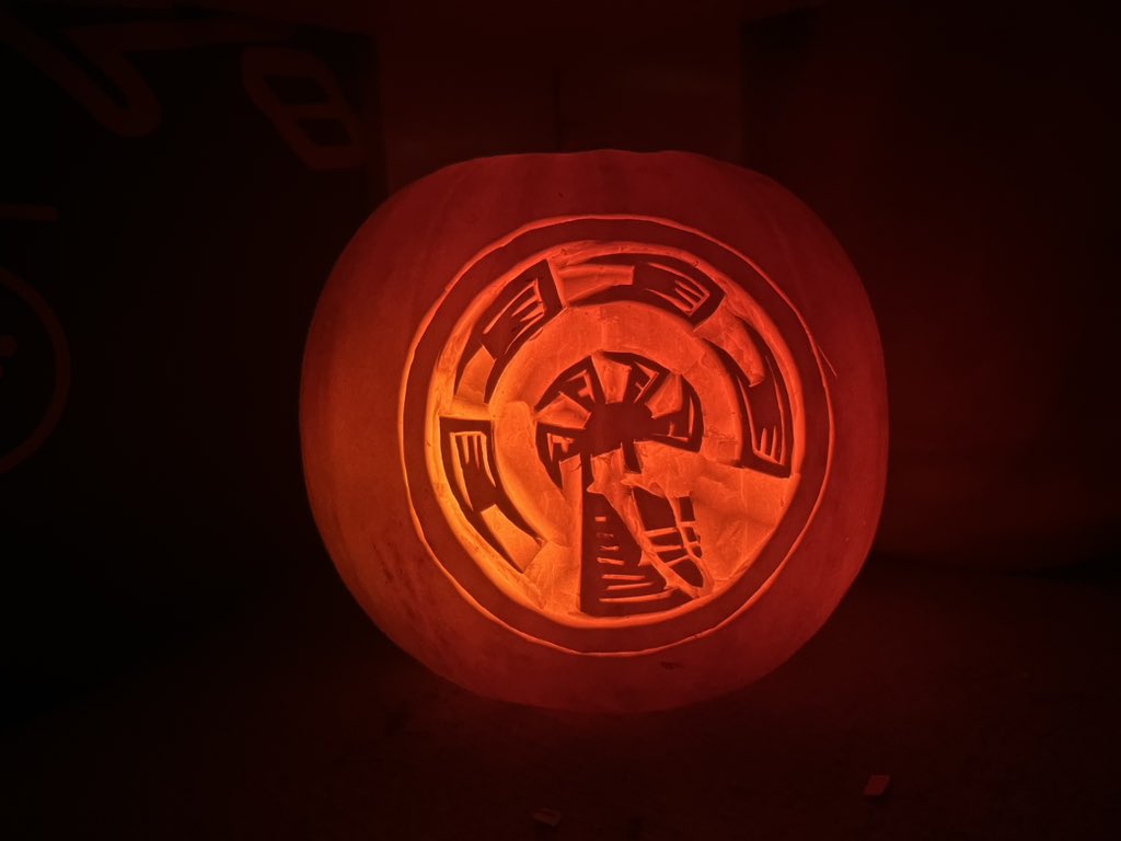 castlecroftgirl's tweet photo. HAPPY HALLOWEEN! https://t.co/6eGr2xLJNR