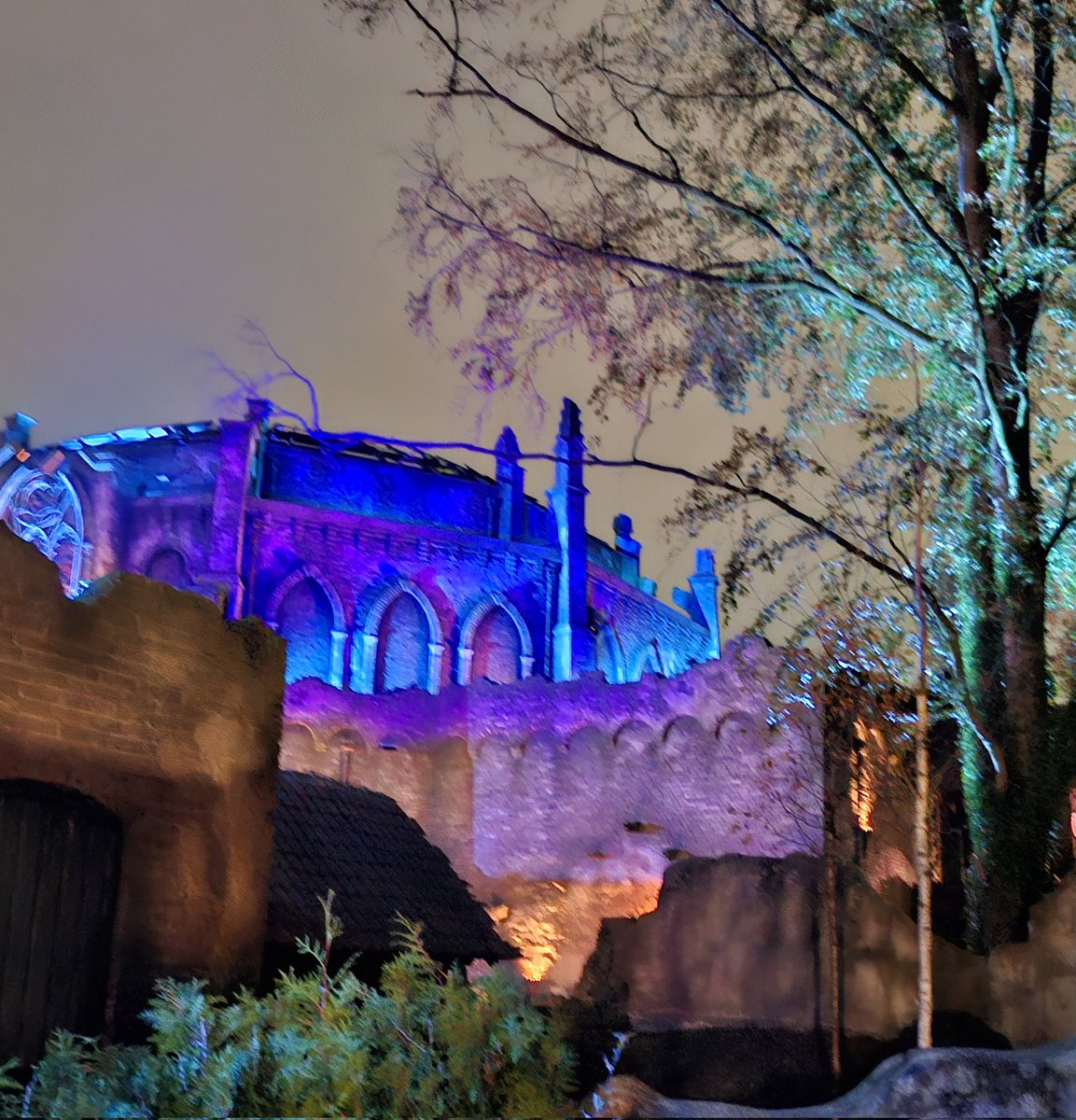 Echt in een woord: Werelds!! Wat een parel is dit geworden zeg!