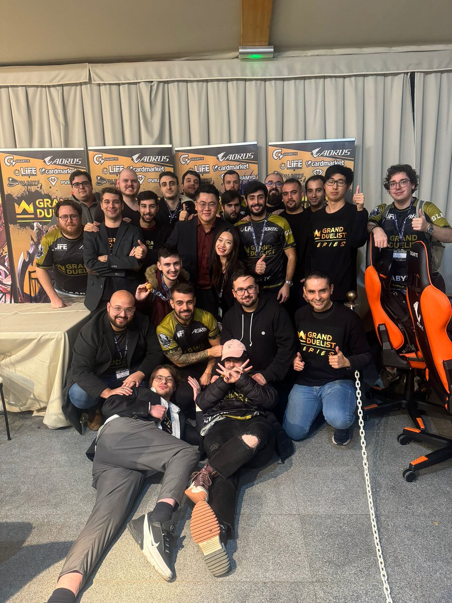 Davideldezaragoza 🎮♟️🇯🇵🏳️🌈 tweet media
