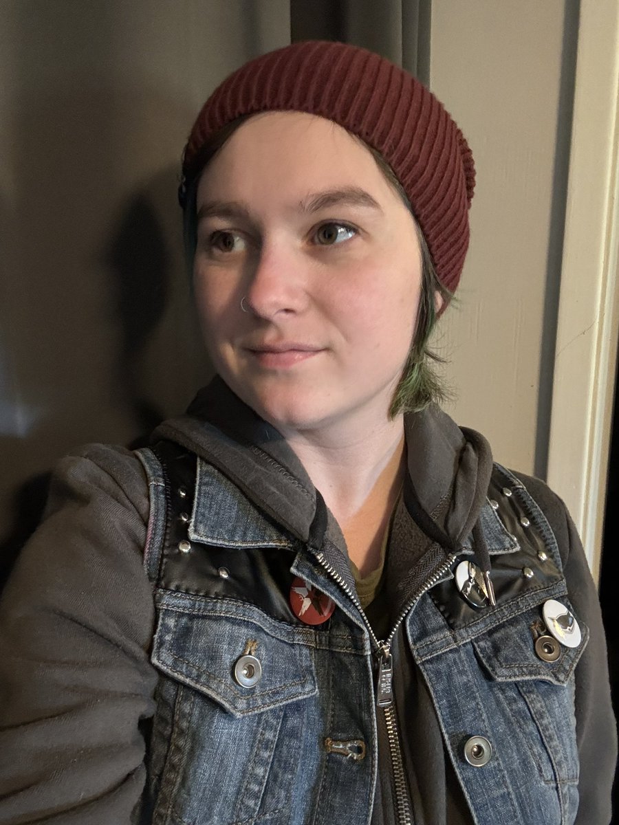 astrandofgold's tweet photo. @SuckerPunchProd My Delsin costume from last year! ⛓️🔥 https://t.co/iwYlvMrgjk