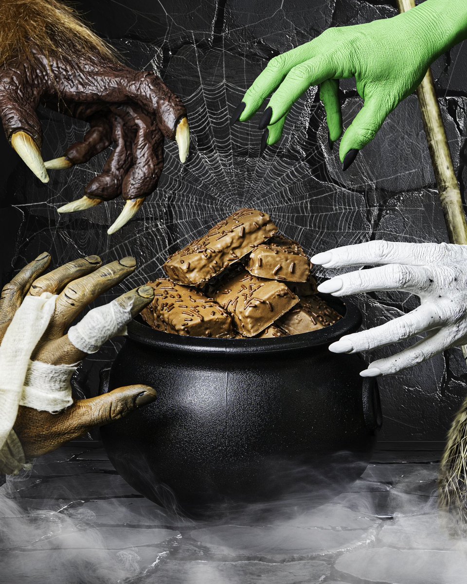 Happy Halloween Anabar Family! 🎃

Wishing you less tricks and more treats and hoping that your neighbors remembered to stock up on Anabars for tonight 😋🤞