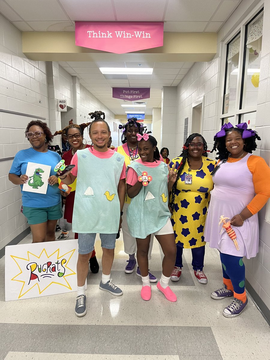 TonyFoy4's tweet photo. We had a blast with #TeamCostumeDay‼️ Our staff went all out and the students got a kick out of seeing all the creative ways the teams came together! #BestTeamAround 💜💛 #TheUnsinkableABWilliams ⚓️ 
@ABWilliamsElem1 @SCCPSS @KrystalMBell https://t.co/QRHZ6400D3