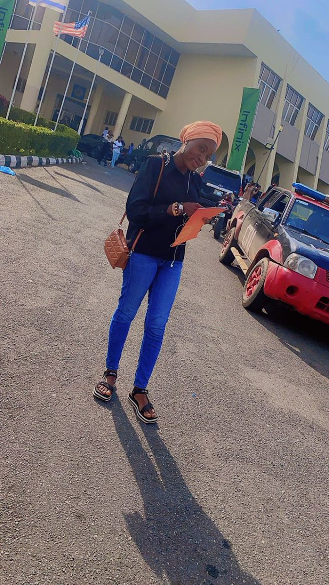 Meenahbarbie_'s tweet image. #Lensforgood