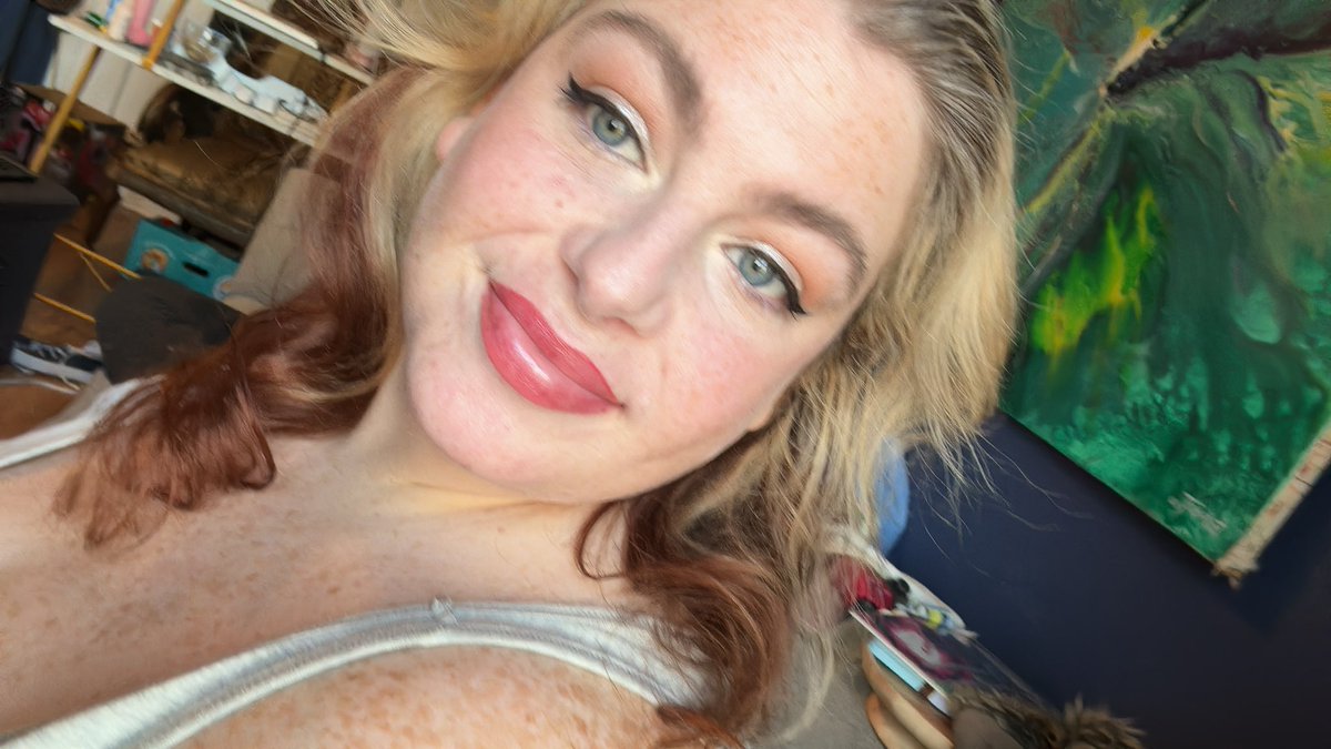 Megan Daw tweet media