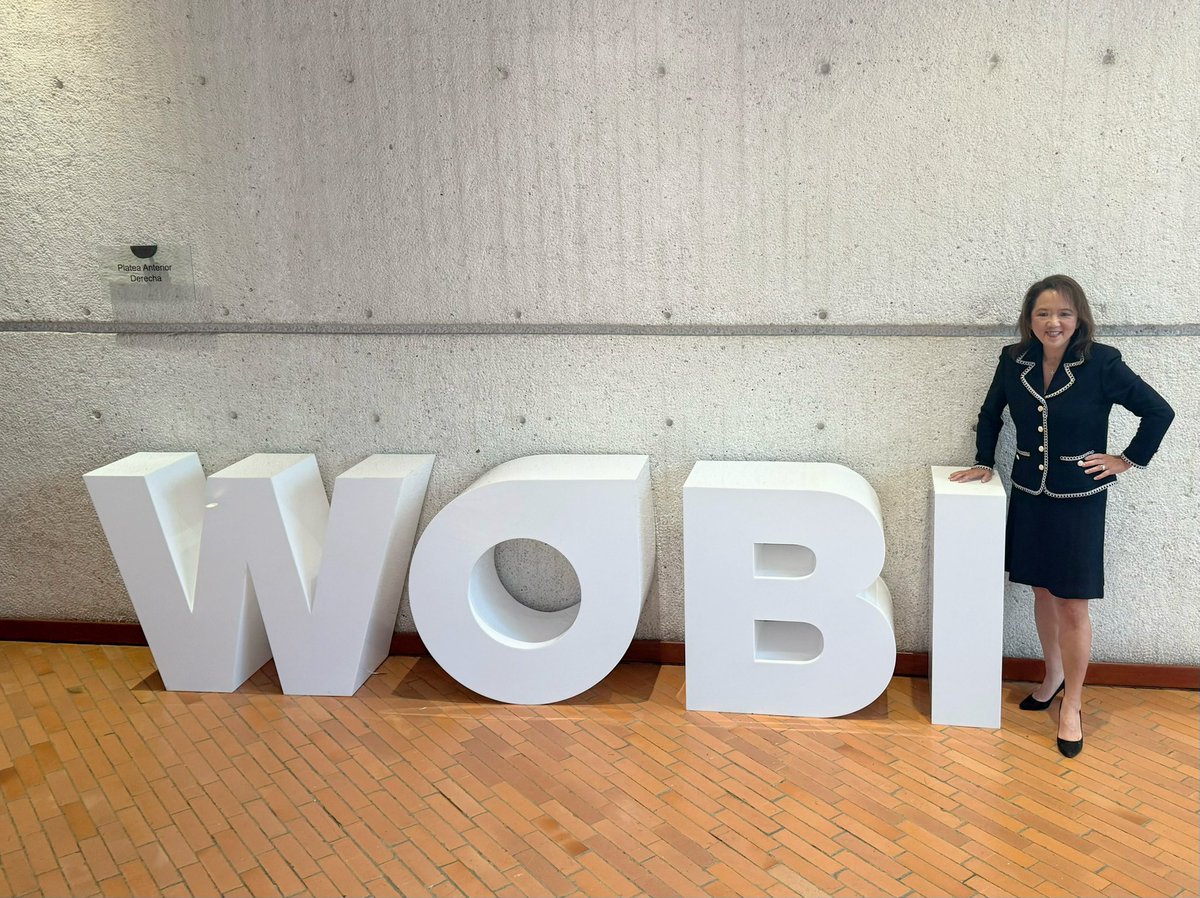 TheAnneChow's tweet photo. Thank you, Bogotá! 🇨🇴 My first visit to Colombia couldn’t have been more meaningful. 🫶 What an honor to speak at the WOBI World Business Forum @wobi_en. Loved the engagement w/the >1100 person audience &amp; local media. 🙏 #WBFBOG #leadbigger https://t.co/Fllqmu9iS0