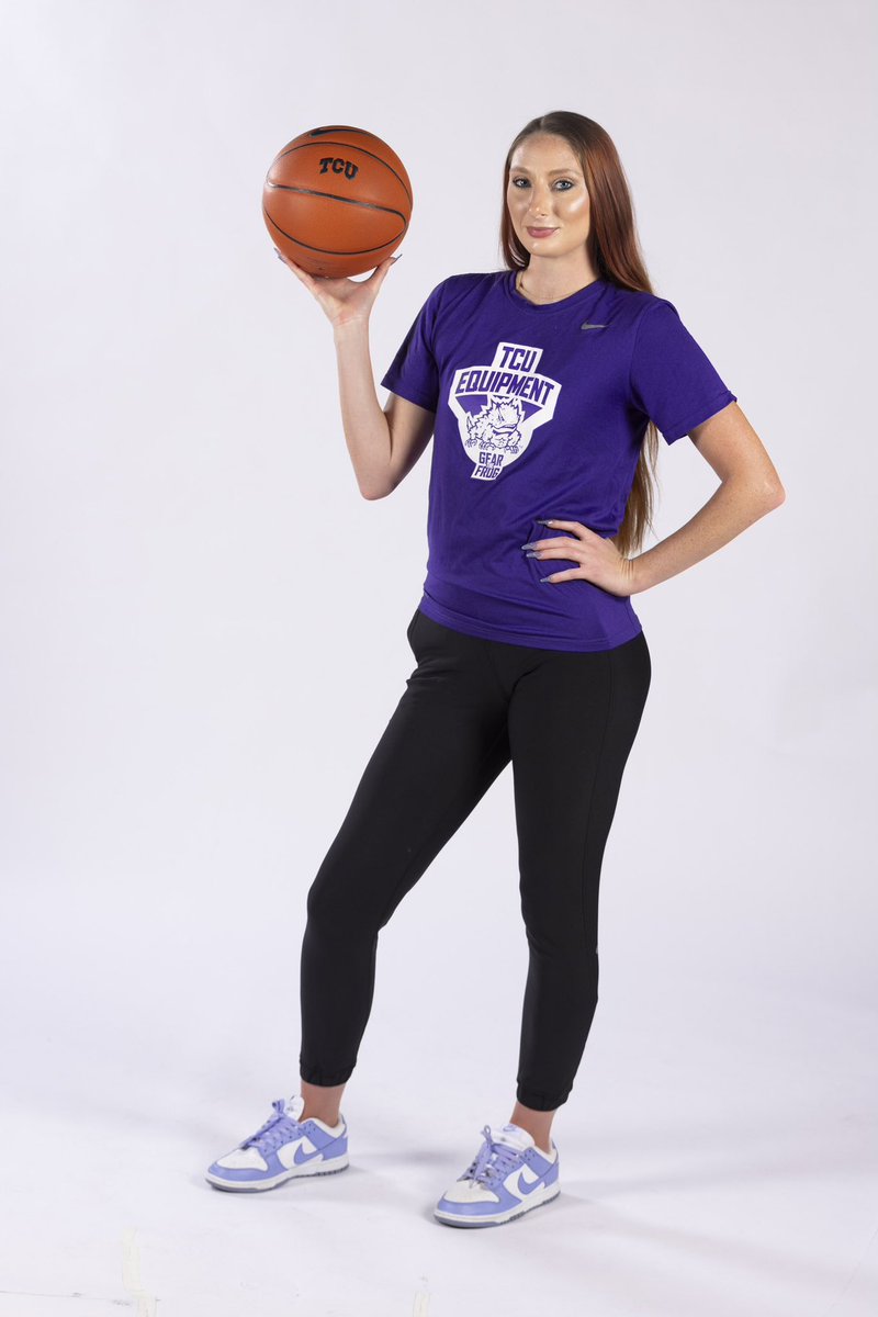 KaylaModahl's tweet image. Happy Basketball Szn! 🏀