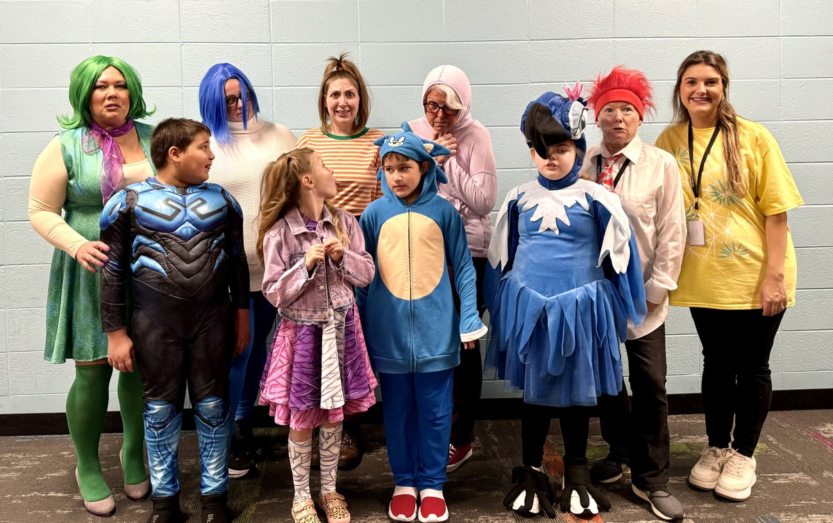 MrsAnnaWestphal's tweet image. 🎃 Happy Halloween 👻 from Chelsea’s  #InsideOut Team 👻 @MrsHollyWright @Chelsea_Tigers @fsd157c #InsideOut2 #InsideOutMovie
#HalloweenCostume