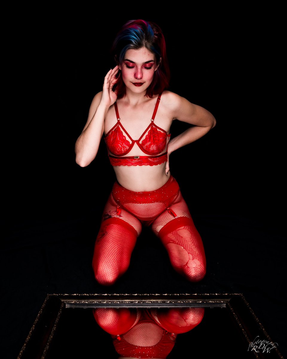 rdwalkerimages's tweet image. Feeling a little extra today being Halloween and what not! This is from my first shoot with Aila.
.
.
In Frame: @DragonCvnt