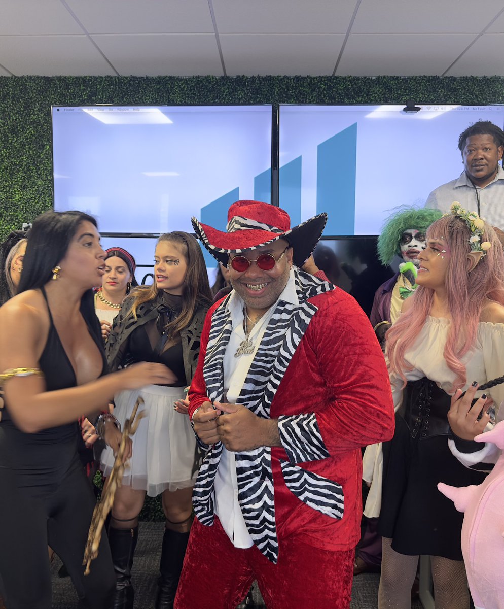 Happy Halloween🎃🦇🕺🏾