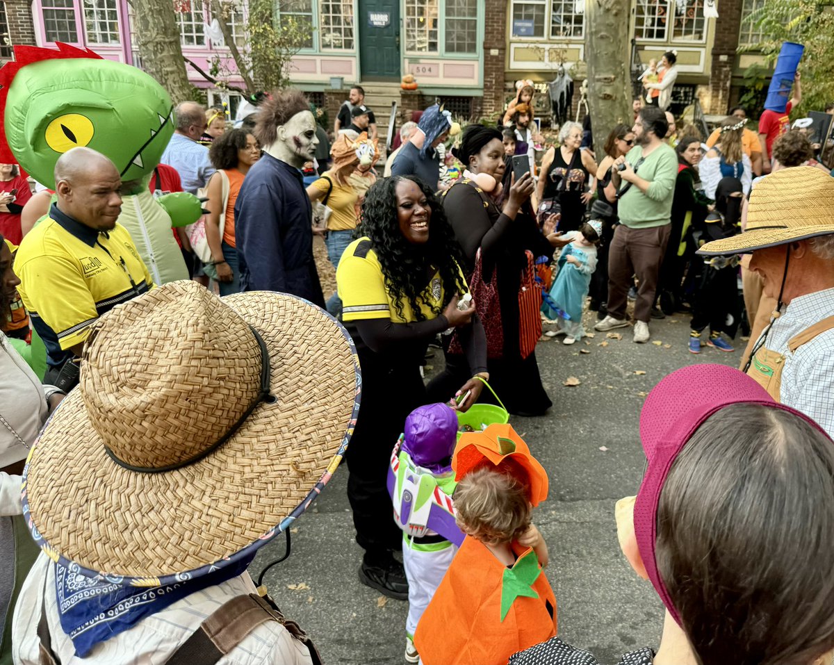 Our safety ambassadors are having a blast at the Spruce Hill Tot Parade today! If you see them, make sure to say hi 🎃 <a href="/UCDSafe/">UCD Clean and Safe</a>