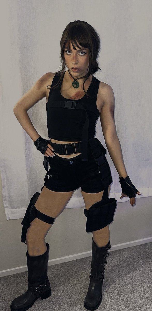 oddreyytv's tweet photo. Happy Halloween from Lara Croft🎃 https://t.co/7uF05vwUBK