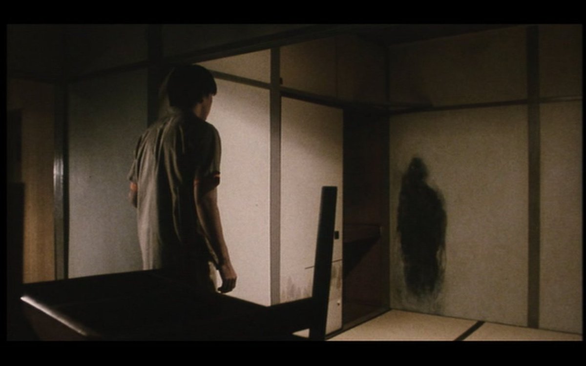 Ah_Ben_C_BIEN's tweet photo. Kaïro (2001, Kiyoshi Kurosawa) https://t.co/hQairyoLBw