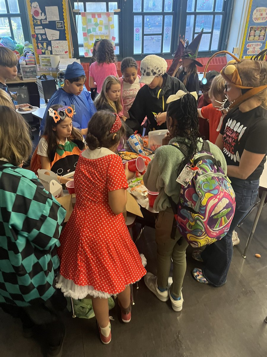 🎃 Happy Halloween, BHS family! 🎃 Today we celebrate the magic of creativity, fun costumes, and festive spirit. Whether you're trick-or-treating, dressing up, or simply enjoying some sweets, we hope you have a safe and spook-tacular day! #SpookySeason <a href="/NYCDOED15/">District 15 Brooklyn</a>