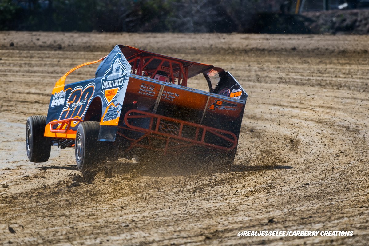 @realjesselee bsky tweet media