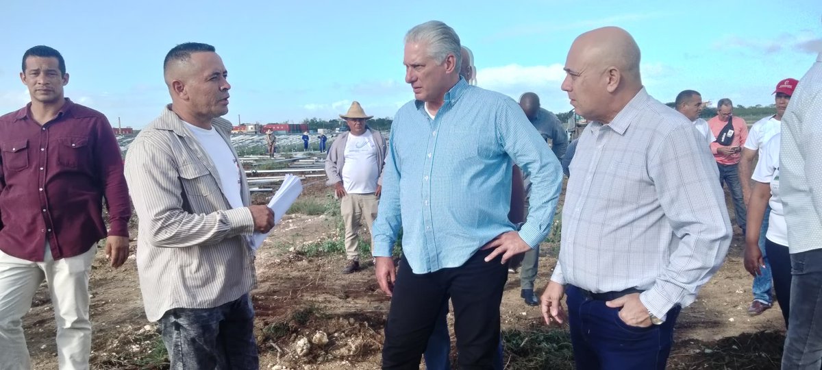 La alta especialización de sus trabajadores se refleja en el  Parque Solar Fotovoltaico La Sabana. Junto a <a href="/DiazCanelB/">Miguel Díaz-Canel Bermúdez</a>  recorrimos la obra que posee un área de 25 Ha y 21.87 MW de potencia. Un proyecto importante para #Cuba con fecha de terminación prevista para abril de 2025.