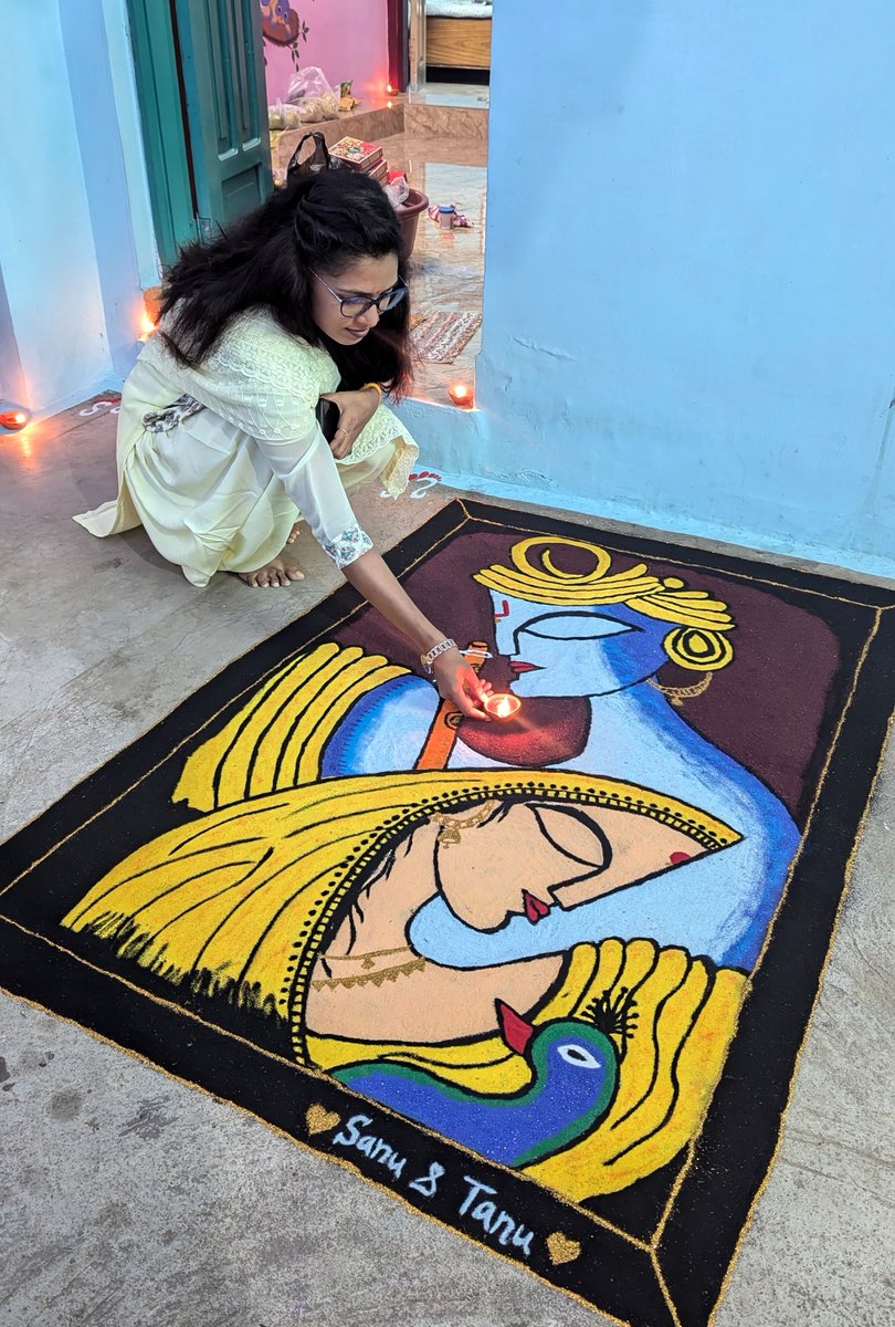 Shyamli_Kashyap's tweet photo. •~ Happy Diwali........🪔🤗❤️

#DiwaliCelebration #DiwaliFestival 
#Rangoli https://t.co/AVoArRIWDw