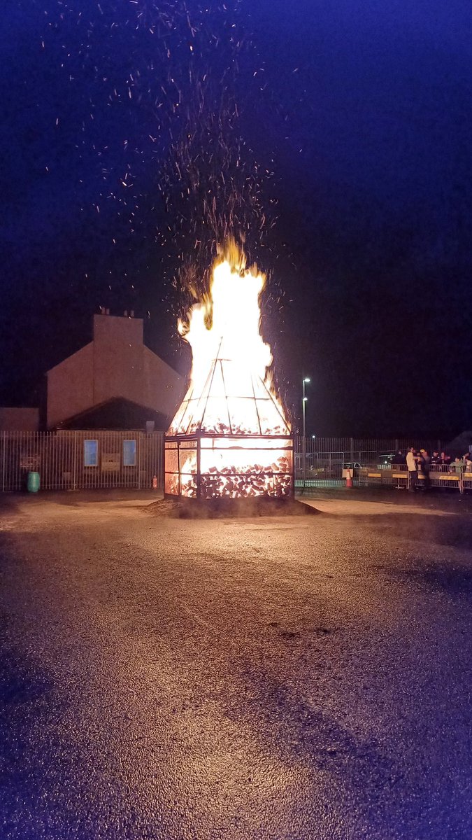 Oíche Shamhna shona duit!
Thanks to our spooktacular #Volunteers for all their assistance at the amazing Samhain Town and Dead of the night #FireAndShadows festival over the weekend. 
#Community #DreamTeam