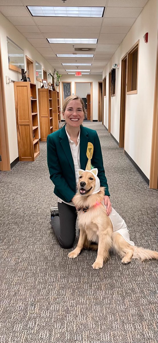 Our newest K9 detective Kaia dressed up as a unicorn for Halloween today, and graced us with her magic. Can you guess my costume? Hint: I’m an 8th grader spending a lot of time in the Statehouse…

Were any of my followers Statehouse pages? #Vermont #Halloween