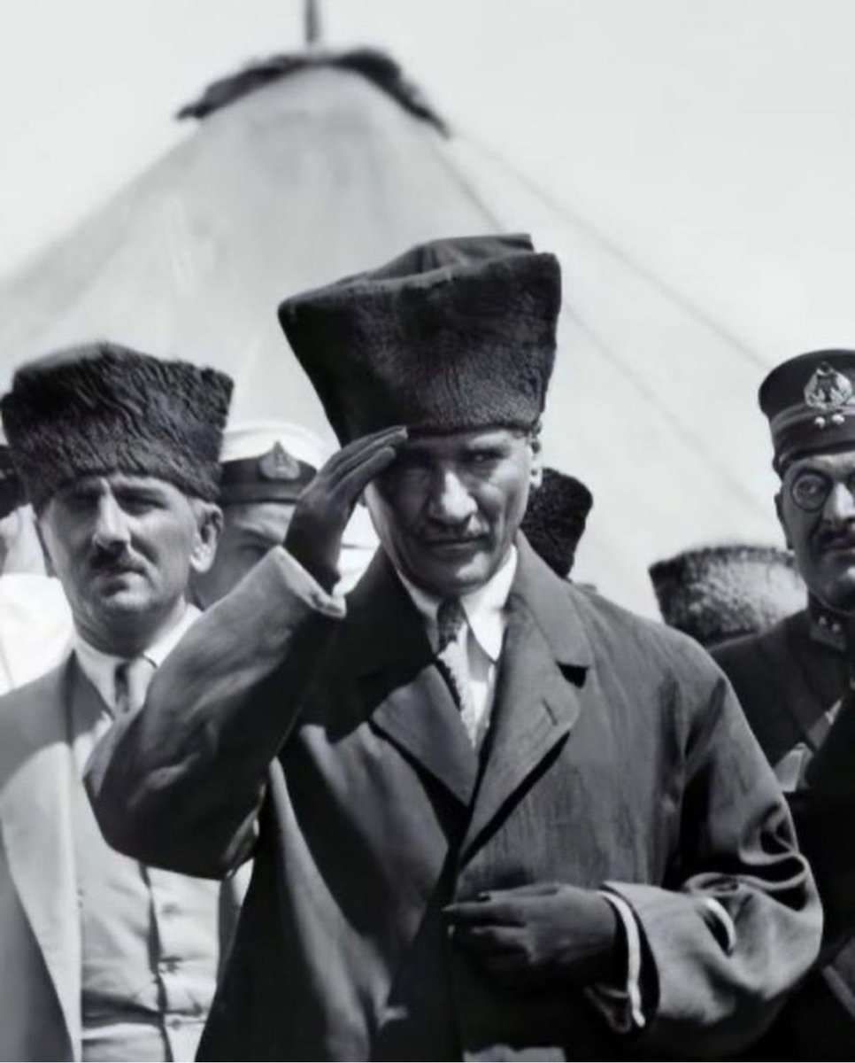 Ne PKK’nın DEM’i
Ne Hizbullah’ın HP’si
Ne Amerikası ne İsraili
Ne bunların maşaları
Ne de bilmem ne belası
Ne Mutlu Türküm diyene!