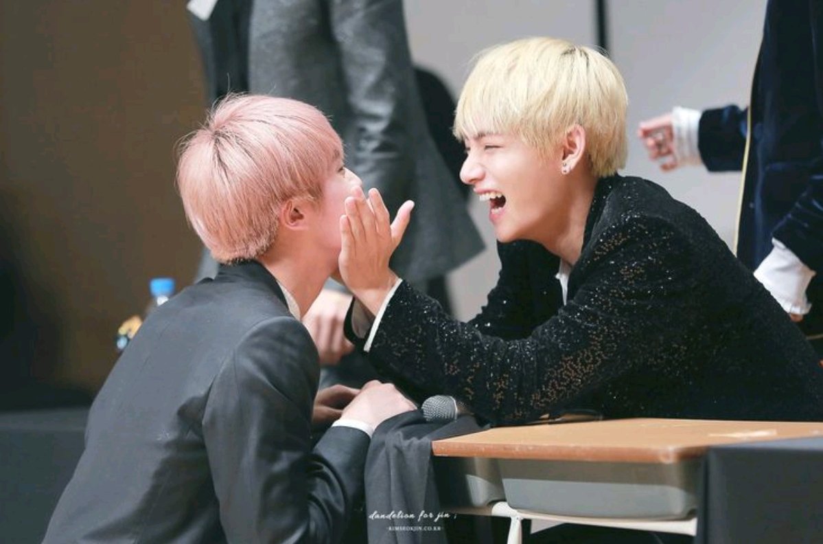 burrowedheartss's tweet photo. — My fics and threads 🐰 https://t.co/93M605bydR