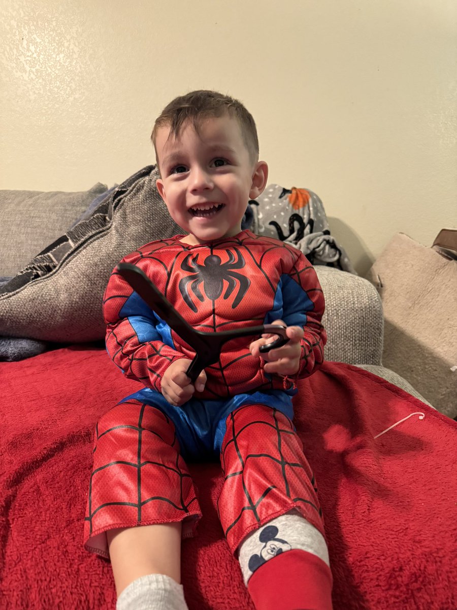 LivMas4's tweet photo. My favorite superhero! https://t.co/F4p15XZPIe