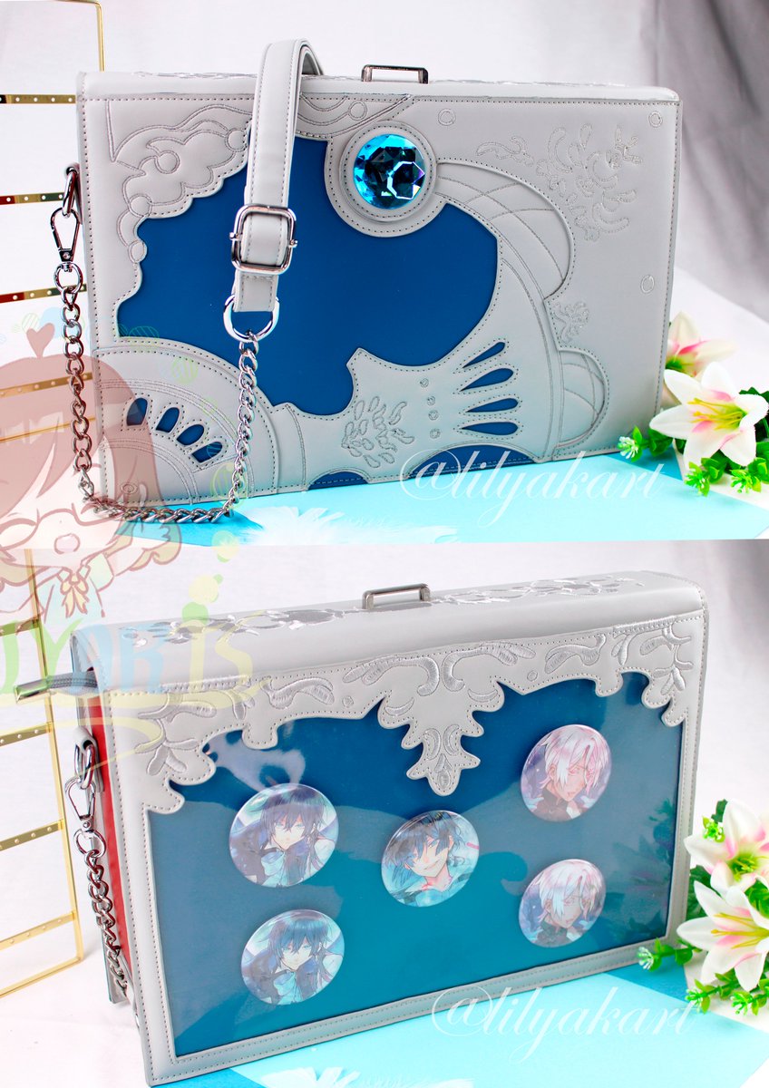 lilyakart's tweet photo. ✨NEW✨💎The Book of Vanitas Itabag 💎

After many changes and redesigns I finally have the final prototype of the itabag~~ Do you like it? Stay tuned because I'll be opening the KS soon! 🩷 https://t.co/7jjFwVrXXF