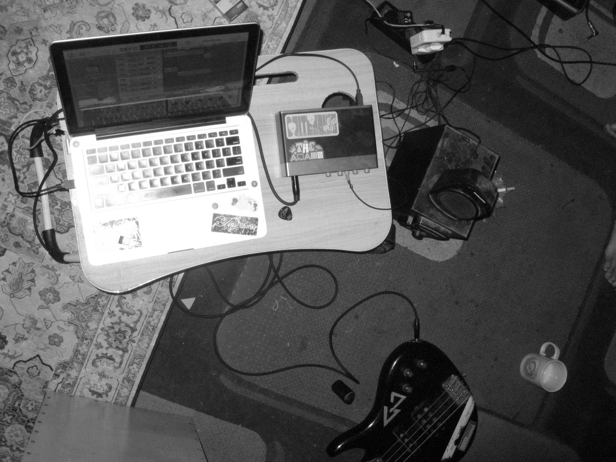 rrreannn's tweet photo. 5 hari workshop aneh di #ponlab #5ft #aiman https://t.co/Rfc0t4Sy8f