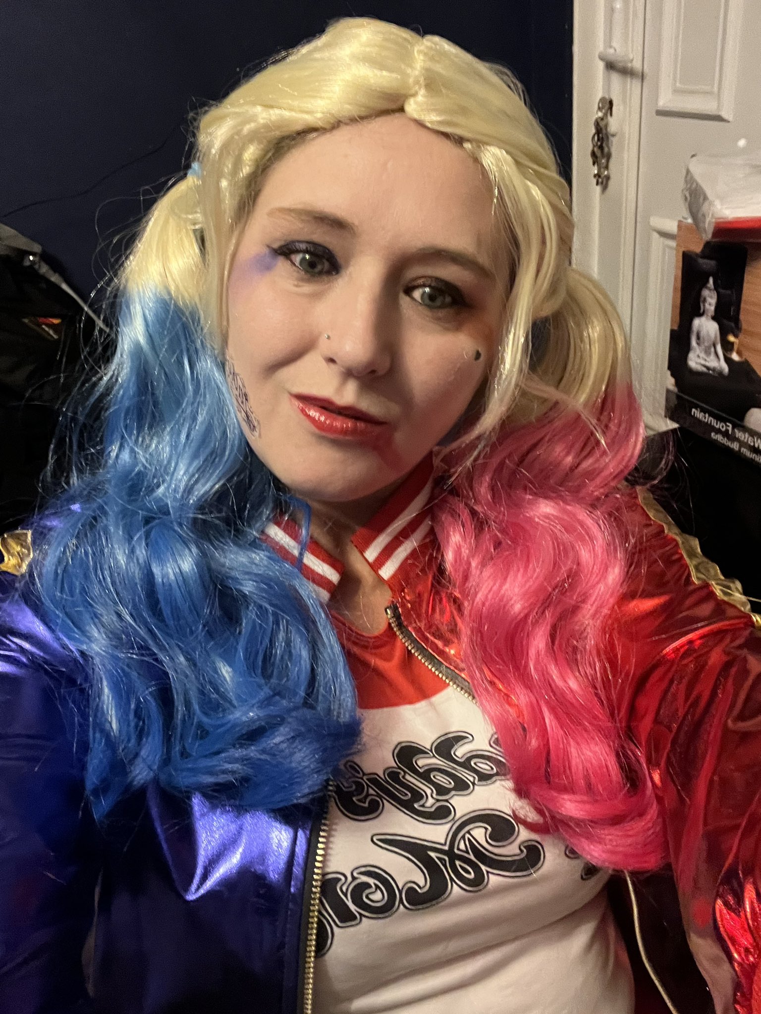 1 pic. Who wants a bit of Harley Quinn tonight live on cam4 alluringmistres https://t.co/HOoO5Oi39M