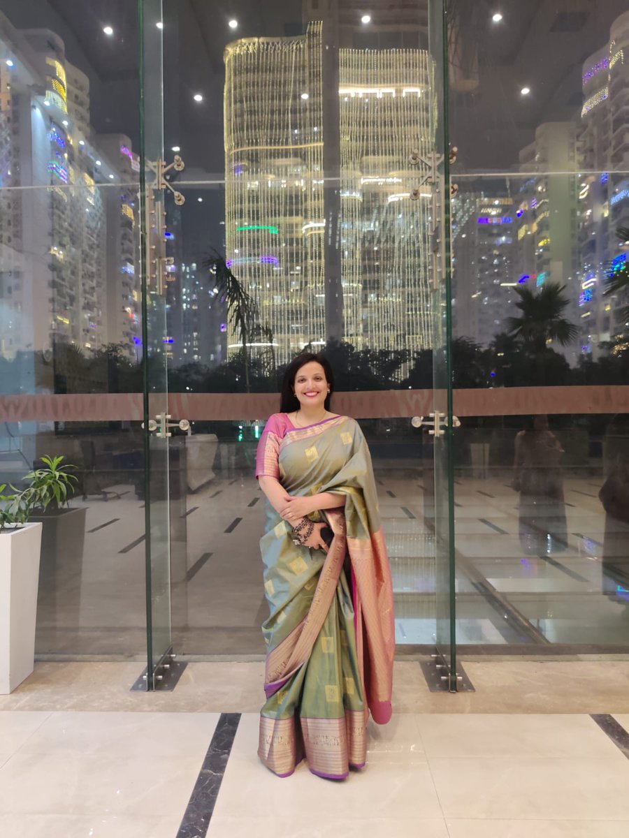 Munmun_Bhat's tweet photo. Wishing you all...

A Very Happy #Diwali from Team 'Connecting The Dots' on @DDIndialive

Catch us on all Fridays at 8 pm India time. C u then!

@birbeiya @_ABHISHEKBOSE @RoyRitesh80 https://t.co/rFgsE1GsZF