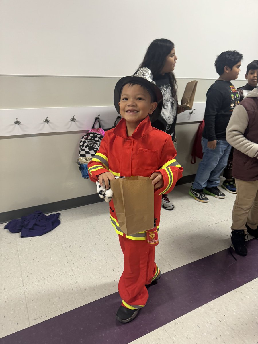 Amanda Dawn Inay - 4th & 5th Grade Humanities tweet media