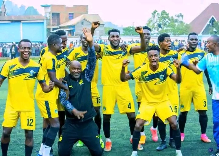 ChristianM21551's tweet photo. 🚨 LINAFOOT ! L'AC KUYA sport du présiden Binano jeannot s'impose 1-0 face au FC Céleste et se relance parfaitement ! Mes sincères félicitations https://t.co/e4oeZzogsN