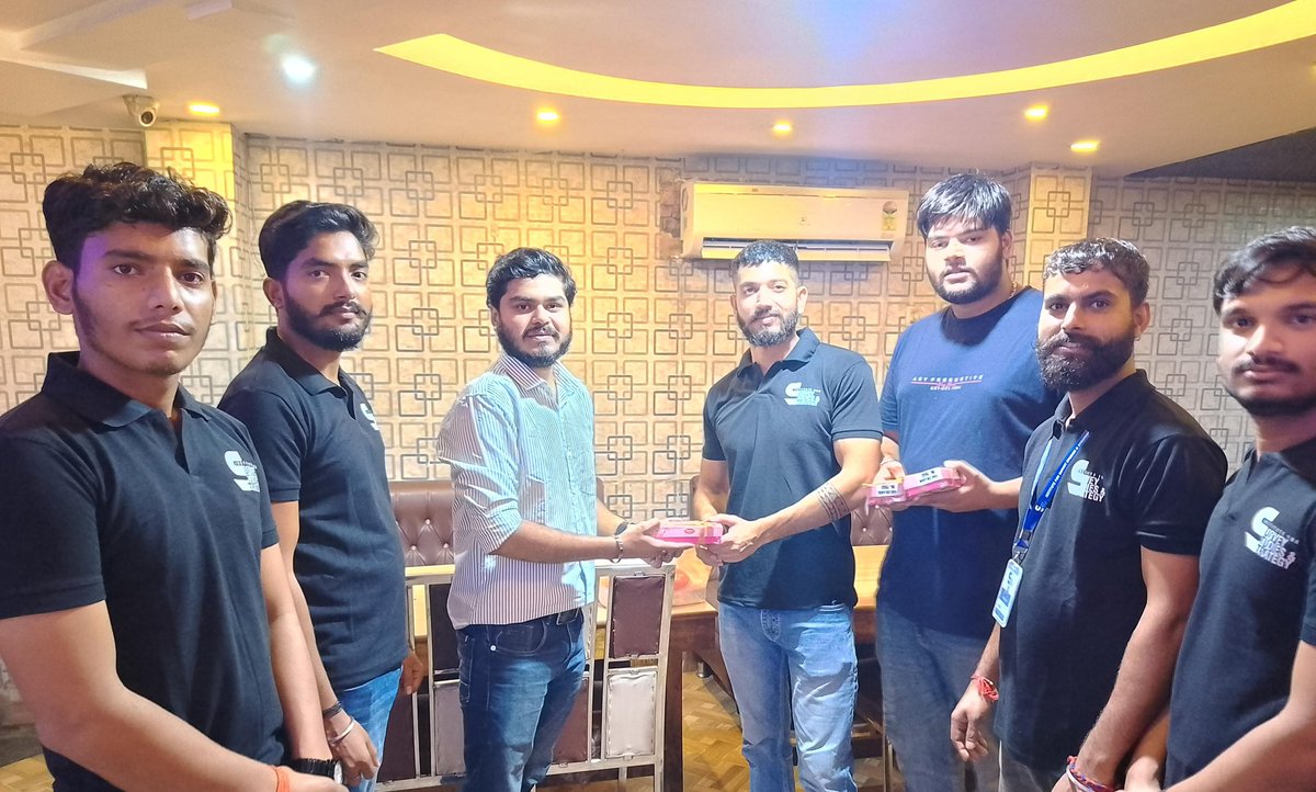 IFSSSOfficial's tweet photo. ‘Office wali Diwali!! 🎇 At Institute For Survey Studies &amp; Strategy, we believe Diwali is more than just a festival—it’s a celebration of togetherness, growth, and new beginnings! ✨’ https://t.co/zykBVUB8wD